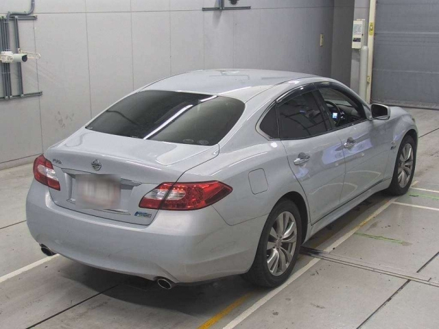 NISSAN FUGA 2013