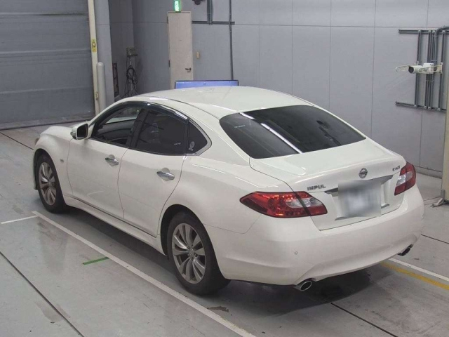 NISSAN FUGA 2012