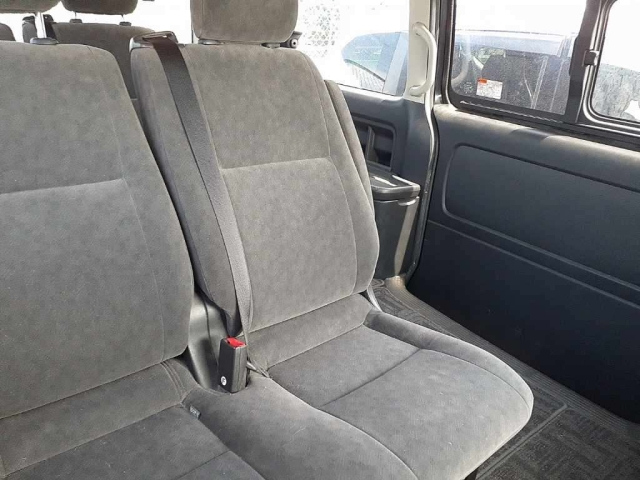 TOYOTA HIACE 2018