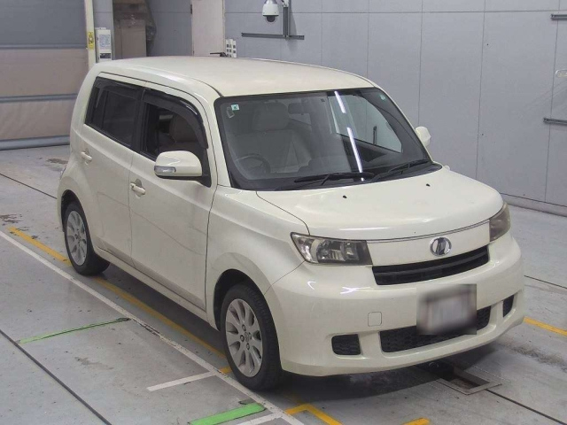 TOYOTA BB 2009