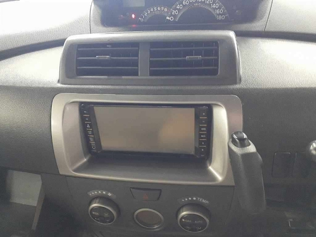 TOYOTA BB 2009