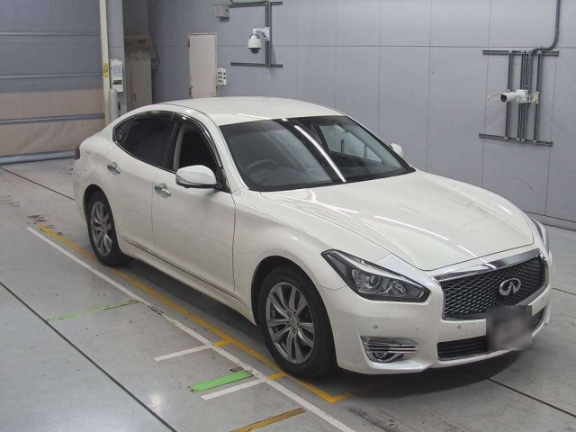 NISSAN FUGA 2018