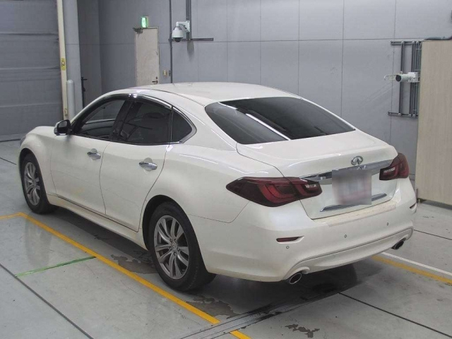NISSAN FUGA 2018