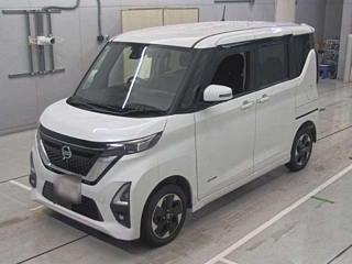 NISSAN ROOX 2021
