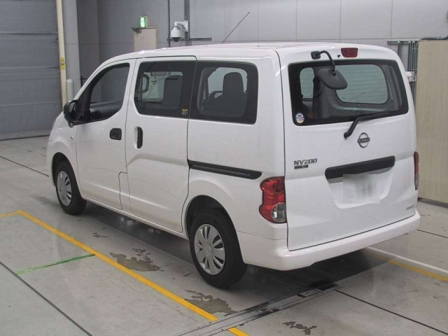 NISSAN NV200 2024