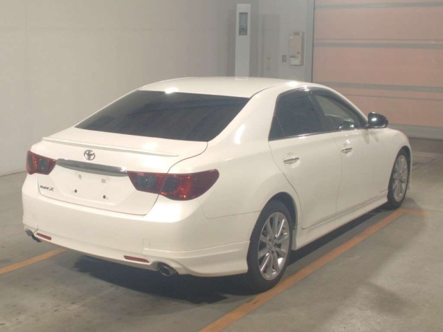 TOYOTA MARK X 2010