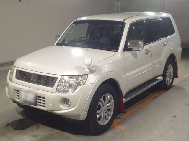MITSUBISHI PAJERO 2013