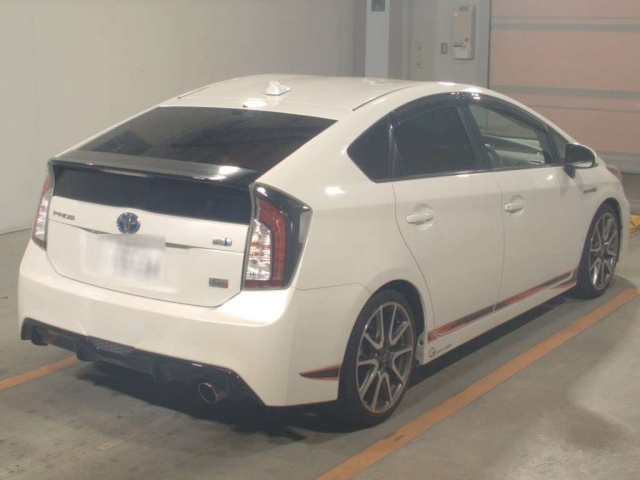 TOYOTA PRIUS 2013