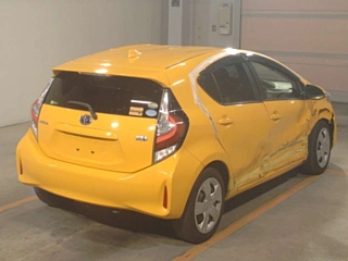 TOYOTA AQUA 2018