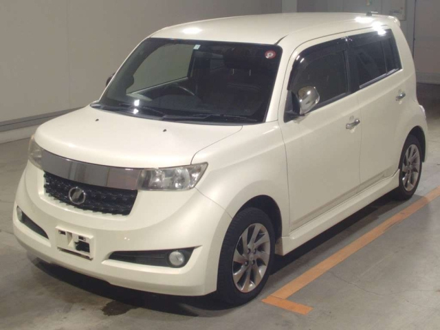 TOYOTA BB 2012