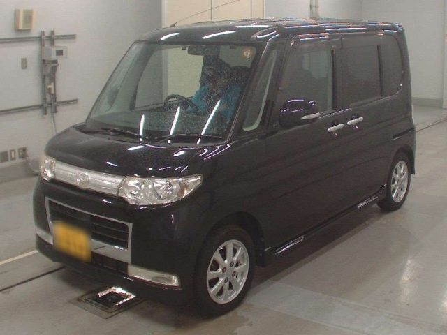 DAIHATSU TANTO 2008