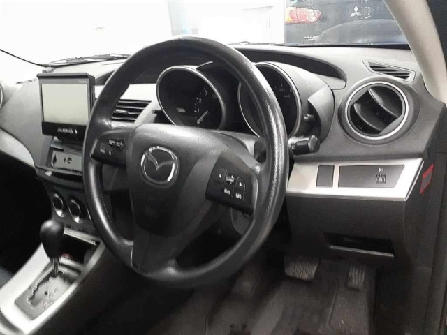 MAZDA AXELA 2009