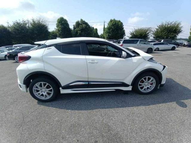 TOYOTA C-HR 2019