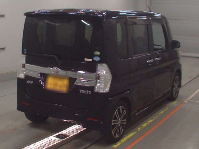 DAIHATSU TANTO 2014