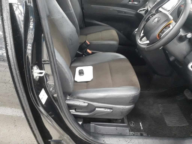 TOYOTA SIENTA 2020