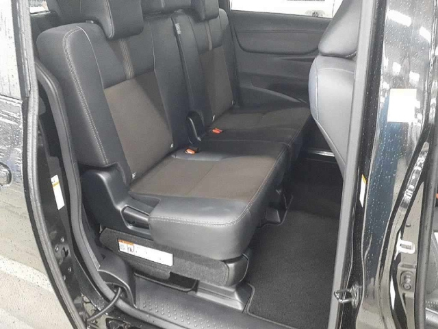 TOYOTA SIENTA 2020