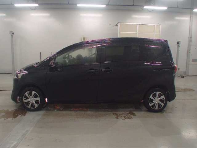 TOYOTA SIENTA 2020