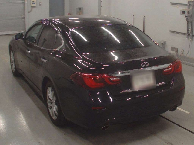 NISSAN FUGA 2018