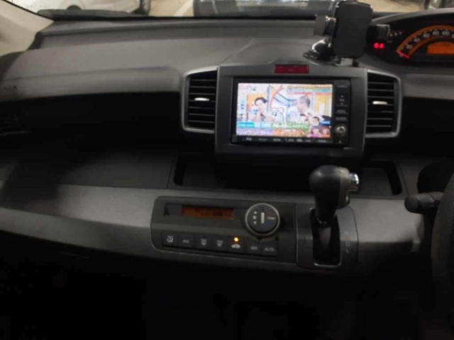 HONDA FREED 2008