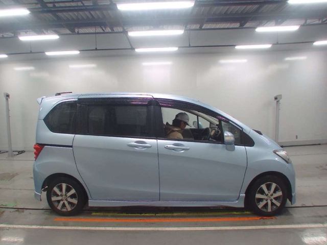 HONDA FREED 2008