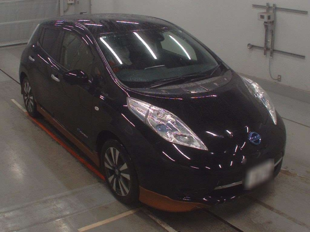 NISSAN LEAF 2017