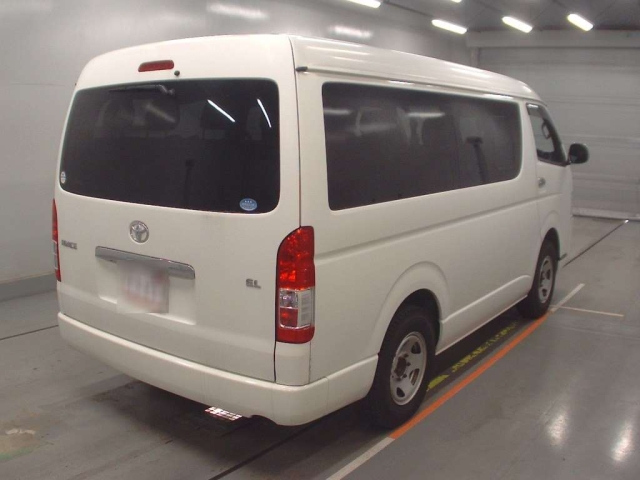 TOYOTA HIACE 2017