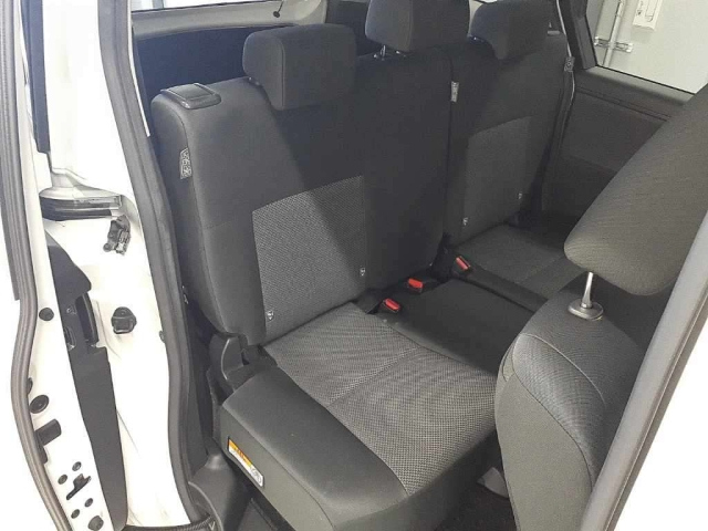 TOYOTA SIENTA 2022
