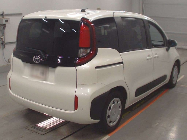 TOYOTA SIENTA 2022