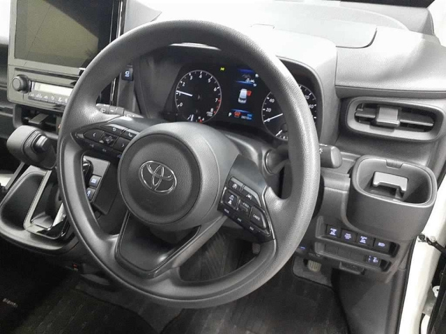 TOYOTA SIENTA 2022