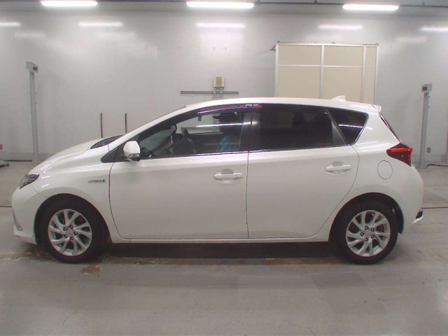 TOYOTA AURIS 2017