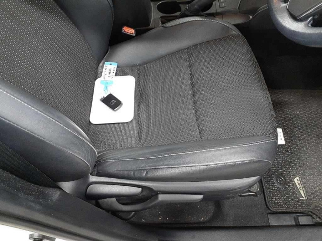 TOYOTA AURIS 2017