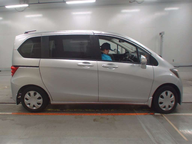 HONDA FREED 2008