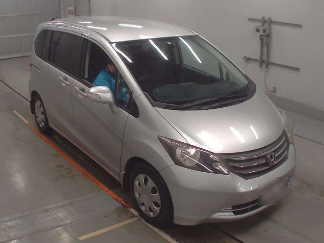 HONDA FREED 2008