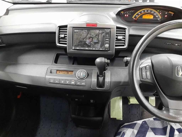 HONDA FREED 2008