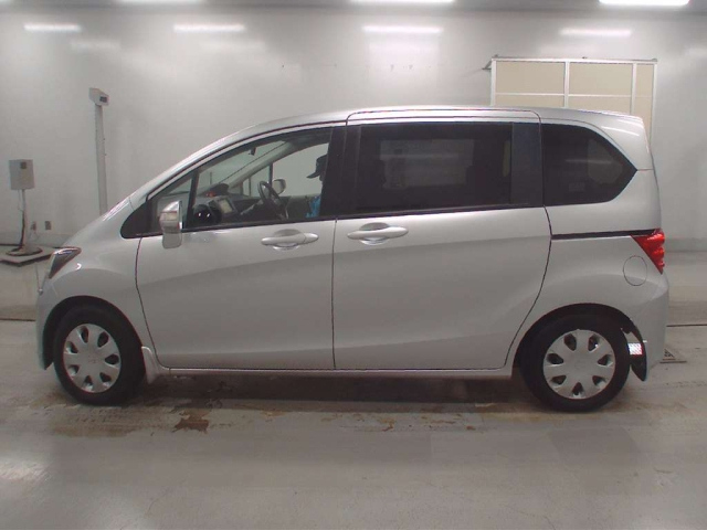 HONDA FREED 2008