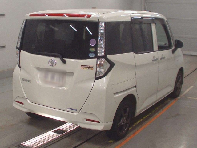 TOYOTA TANK 2017