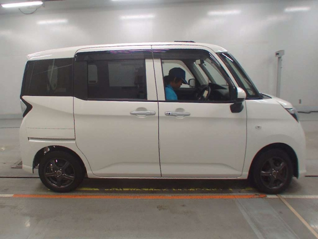 TOYOTA TANK 2017