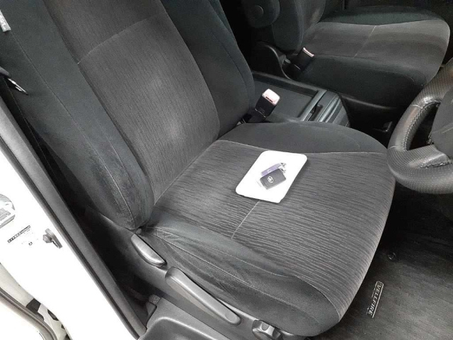 TOYOTA VELLFIRE 2011