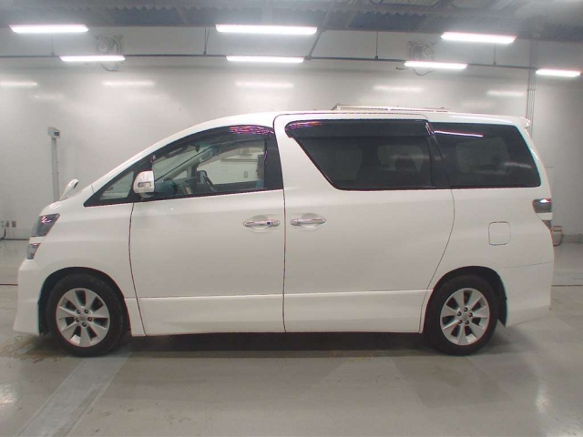 TOYOTA VELLFIRE 2011