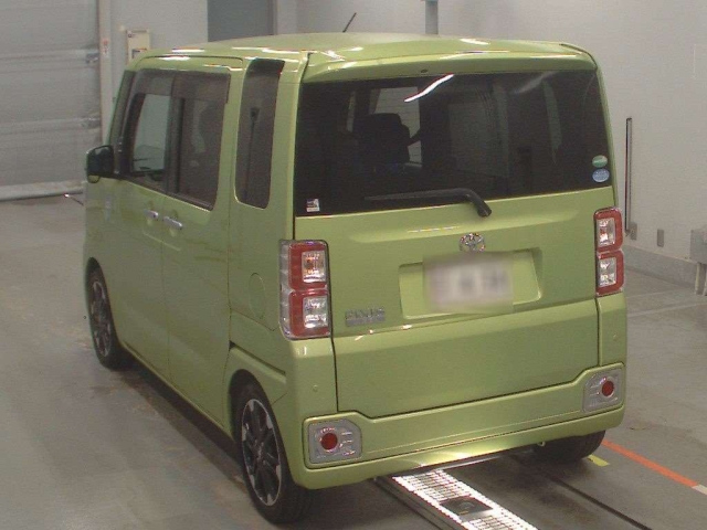 TOYOTA PIXIS MEGA 2018