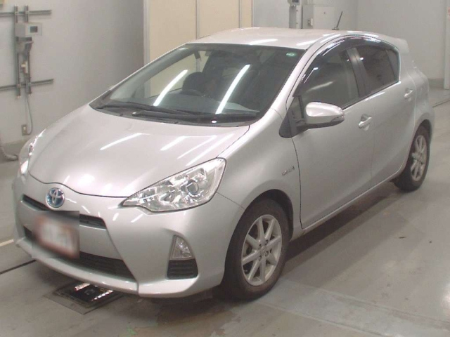 TOYOTA AQUA 2012