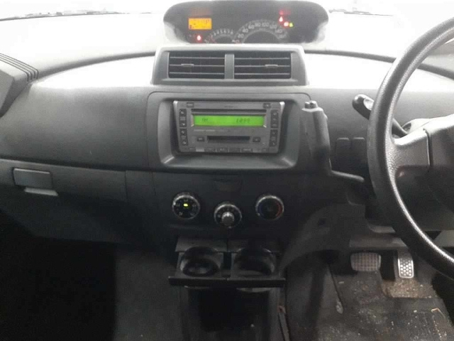TOYOTA BB 2008