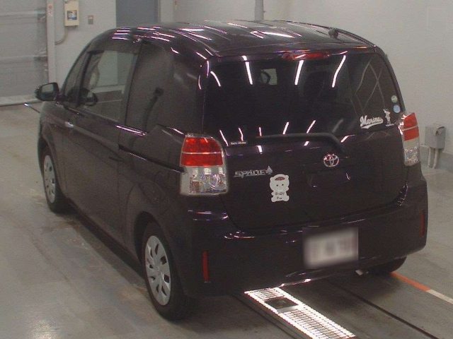 TOYOTA SPADE 2016