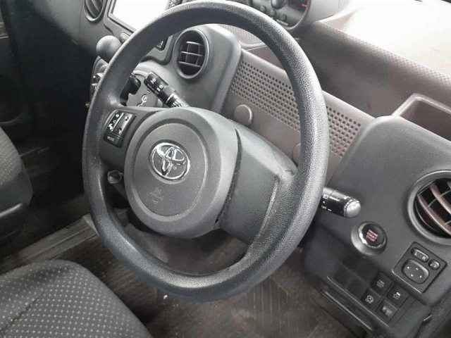 TOYOTA SPADE 2016