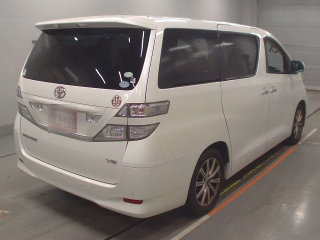 TOYOTA VELLFIRE 2010