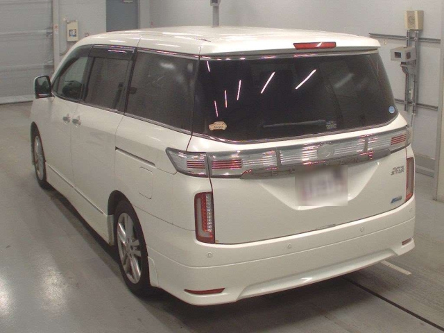NISSAN ELGRAND 2013