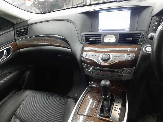 NISSAN FUGA 2014