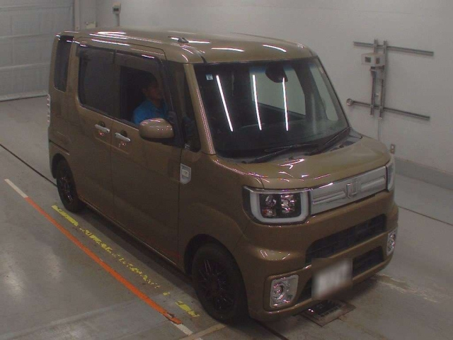 DAIHATSU WAKE 2017