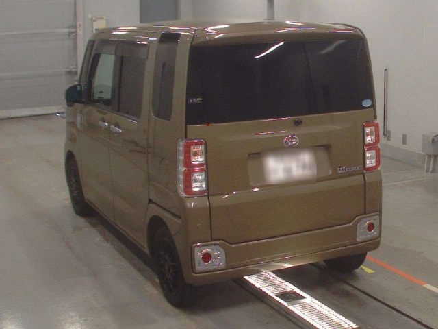 DAIHATSU WAKE 2017