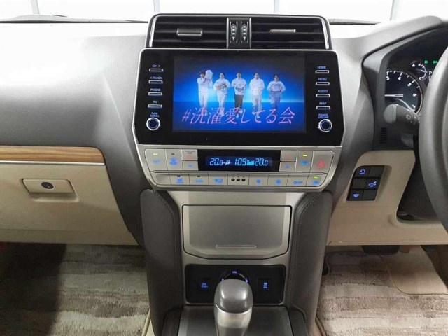 TOYOTA LAND CRUISER PRADO 2022